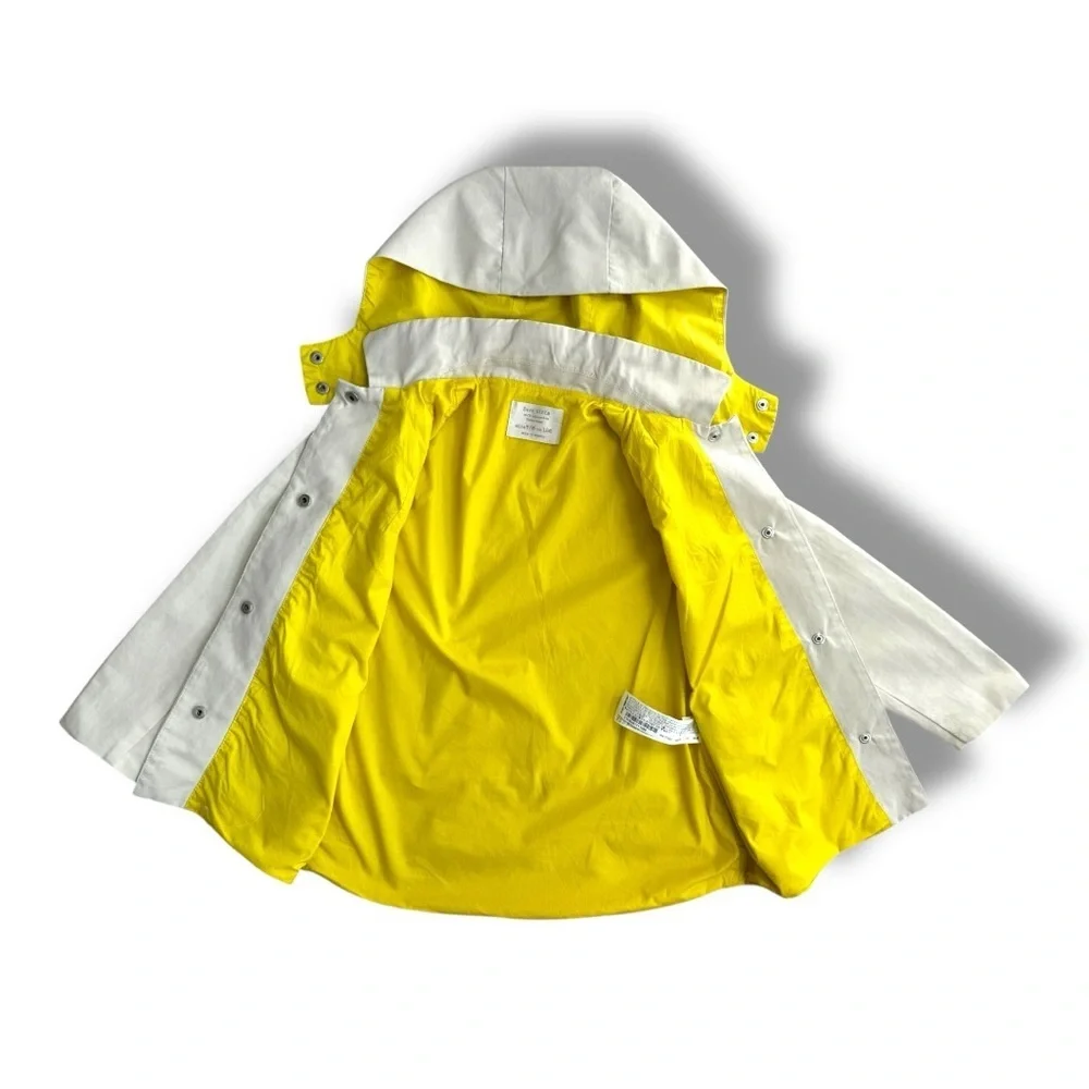 ZARA Girls Raincoat with Hood and Water-Resistant Material Size 7/8 cm 128